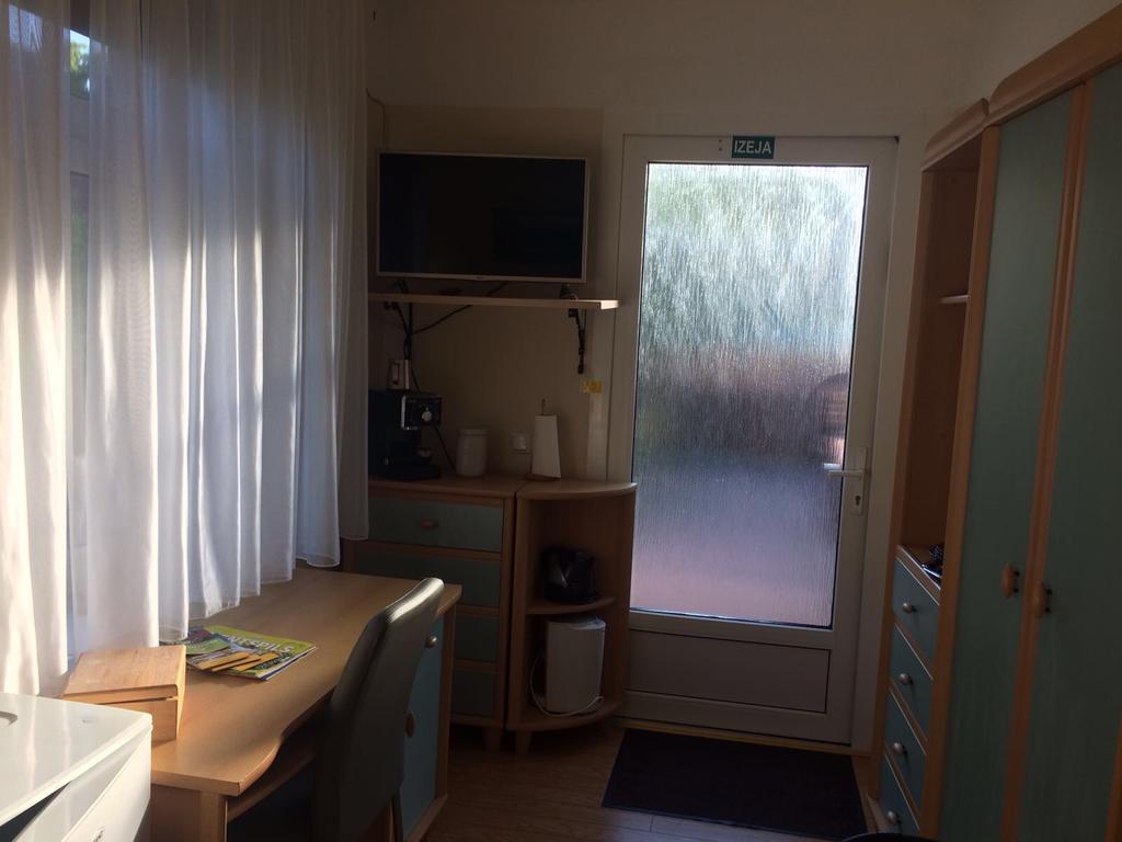 Viesu Nams Mezu 13 Otel Ventspils Dış mekan fotoğraf